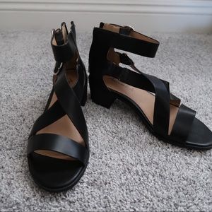 NWOT Black Sandel Block Heels